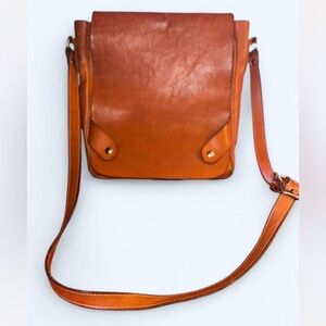 1970s Burnt Orange Italian Leather Tote Bag With Long Adjustable Shoulder Strap